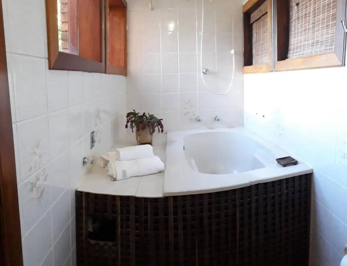 Luxury Suites Vila Indonesia غاروبابا 0*,
