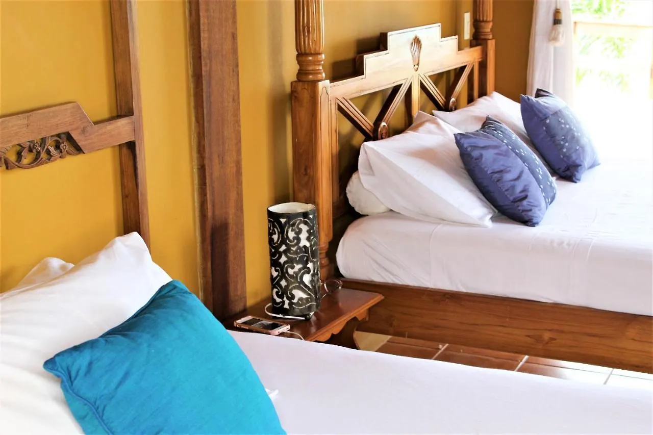 Luxury Suites Vila Indonesia غاروبابا بيت للعطل
